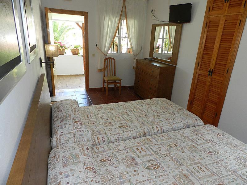 Hostal Las Acacias Los Canos De Meca Ngoại thất bức ảnh