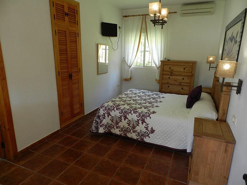 Hostal Las Acacias Los Canos De Meca Ngoại thất bức ảnh