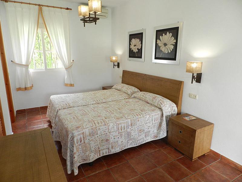 Hostal Las Acacias Los Canos De Meca Phòng bức ảnh